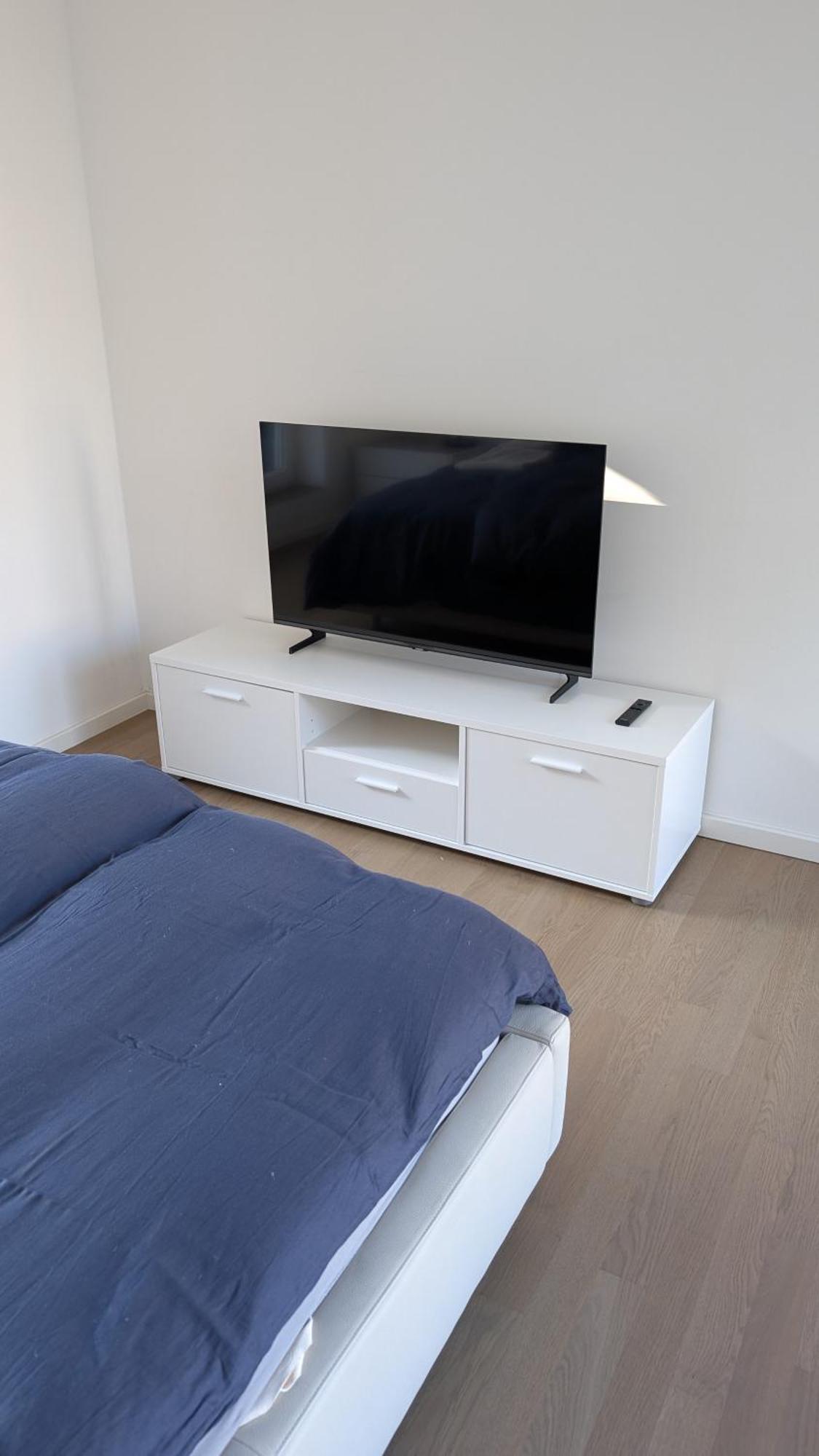 Doublebedroom With Bath Doppelzimmer Mit Bad Homestay Munich